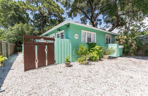 Bayou Oaks House | Sarasota, FL Bungalow | Bright & Breezy Coastal Vibes - 10 mins to White Sand Beaches by RedAwning