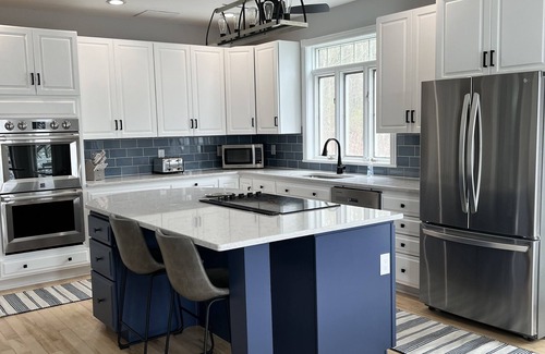 Saratoga Springs House | SARATOGA LAKE HOUSE,Sleep 20, PRIVATE BEACH,Perfect for Large Groups,LARGE ROOMS