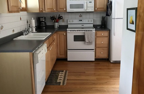 Saratoga Springs House | Saratoga Lake house 5 miles to Saratoga Race Course, Casino, and SPAC