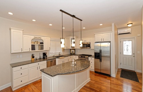 Saratoga Springs House | Saratoga Lake Front #1, minutes to The Track!