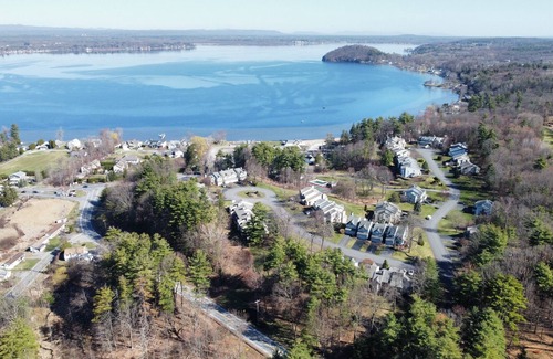Saratoga Springs House | Saratoga Lake Luxury Townhouse