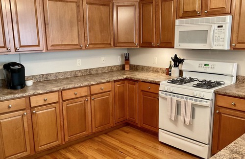 Saratoga Springs House | Saratoga Lake Luxury Townhouse