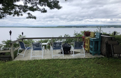 Saratoga Springs House | Saratoga Lake Life - Right on the LAKE with private Dock