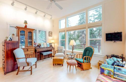 Langley Hotel | Saratoga Passage Bungalow