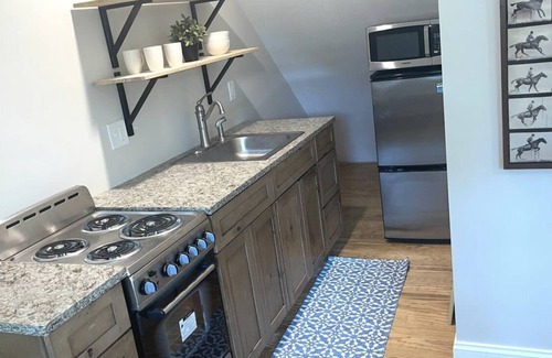 Saratoga Springs Apartment | Saratoga - Quiet Studio-1 Mile to Race Track, 2 miles to SPAC
