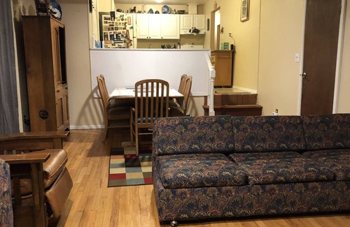 Geyser Crest House | Saratoga Springs Home Close to Track and State Park