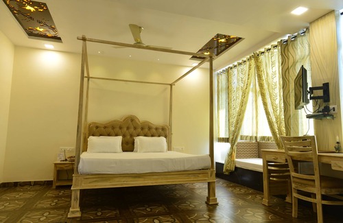 Mali Colony Hotel | Sargam Sadan