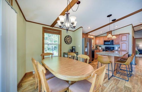 Brill House | Sarona Serenity: Lakeside Retreat w/Boat Dock!