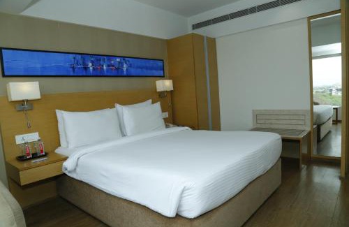 Ahmedabad City Centre Hotel | Sarovar Portico Rivera Ahmedabad