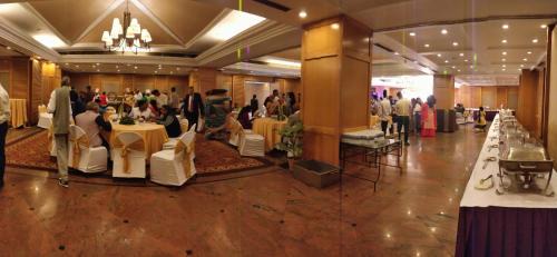 New Delhi Hotel | Sarovar Portico Surajkund