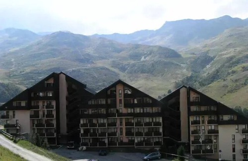 Les Menuires Apartment | Sarvan Residence - Charming ski studio at the foot of Les Ménuires