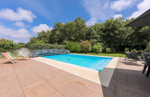 Sarzeau Ski Chalet | Sarzeau - 12 pers - swimming pool and billiards