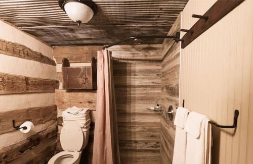 Ste Genevieve Apartment | Sassafras Creek Cabin, located in the Ste. Genevieve National Historical Park