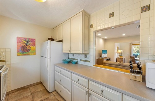 Whitney Beach House | Sassy Seahorse: Heated pool, hot tub, ping pong, Foosball and pool table!