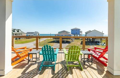 San Luis House | Sassy & Stylish Home - Gulf Water Views!