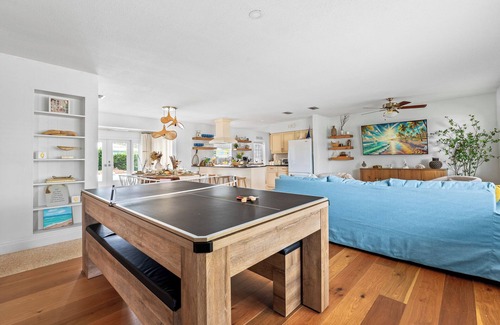 West Bradenton House | SassySeahorse: Heated Pool+Pickleball+Mini Golf+Theater+King Beds