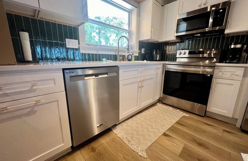 Alligator Point House | SATSUMA SUNSET☀️ Spacious '70s beach bungalow 🏖️ beachfront 🌊 tranquil retreat