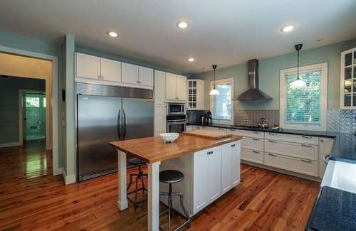 Fennville House | Saugatuck perfection! Spacious & far from crowds, yet close to town.