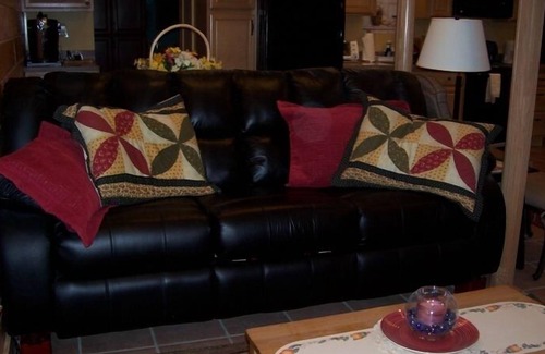 West Camp Apartment | Saugerties Rental Apartment in Luxurious Custom Log Home