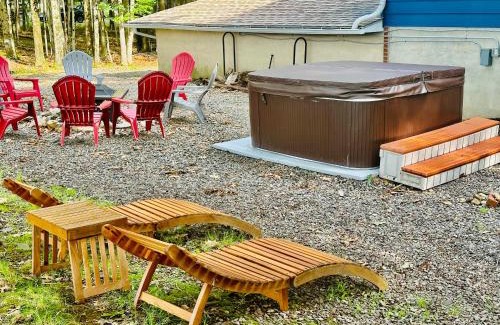 Albrightsville House | Sauna, Games,Grill, View,Lake,Pool,TVs