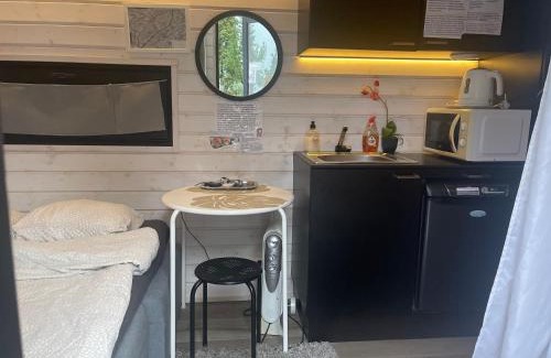 Turku Apartment | Saunallinen vierasmaja 1 km Föriltä Aurajoelta