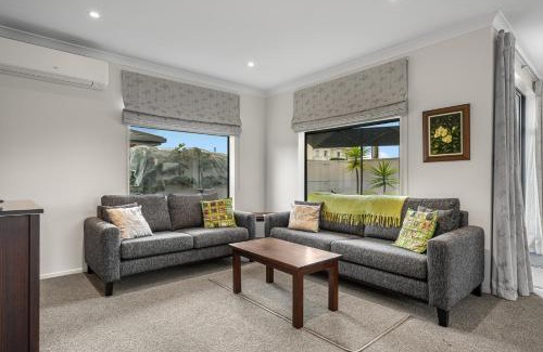 Blenheim House | Sauvignon Place - Blenheim Holiday Home