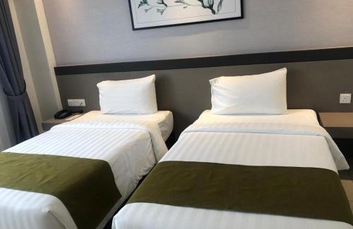 Johor Baharu District Hotel | Savanna Hill Resort