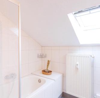 Neudorf-Nord Apartment | - Savanna Lodge Deluxe with Exclusive Design - Apartment 75sqm - Central Location - Terrace with View - Completely Renovated 2024 with Smart TV & Netflix - Separate Kitchen - Free Parking - Near Airport & Train