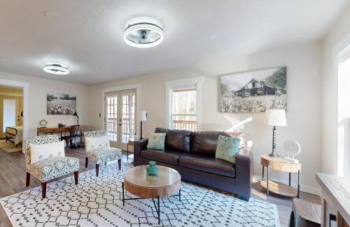 Sylva House | Savannah Creek Cottage