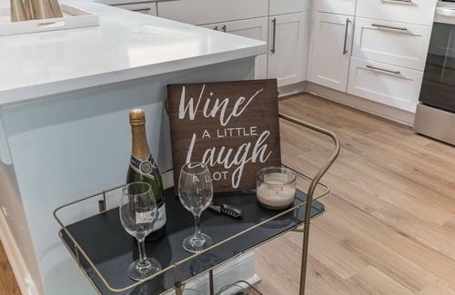 Thomas Square House | Savannah Relaxation/3br Home with Free parking + Wifi