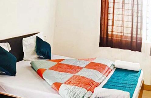 Davanagere Hotel | Savanur Deluxe Lodge