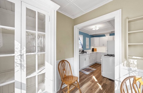 Plymouth House | Save 10% on Fall Stays - Book by Nov 21!