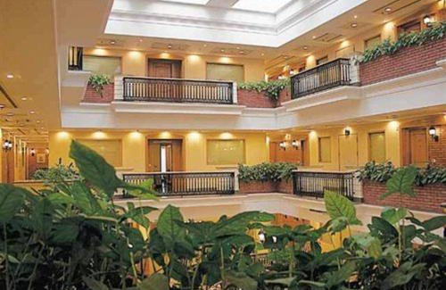 Sector 16 Hotel | Savoy Suites Noida