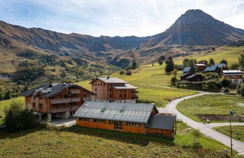 Albiez-le-Vieux Ski Chalet | Savoyard chalet of 300m in Albiez