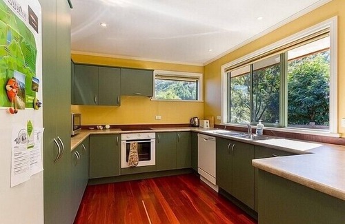 Arrowtown Cottage | Sawmillers Retreat - Arrowtown Holiday Home