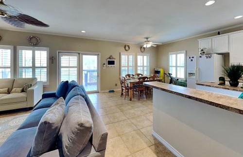 Pirates Beach House | Say Yes To Adventures