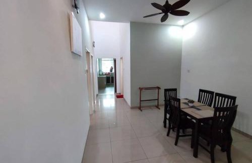 Batu Pahat House | Sayang-Sayang Homestay $CRAZY OFFER$ 4R2B