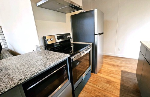 Williamsburg House | Sayler Park Cottage 30 DAY RENTAL MINIMUM