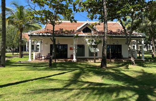 Dien Duong Hotel | SBH Le Belhamy Beach Resort