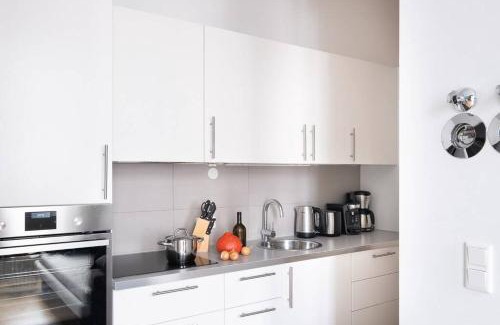 Charlottenburg Apartment | SC 05 by ROCKCHAIR Apartments l SUPERHOST Status l 2 Bedrooms Boxspringbeds Balcony Elevator - Cozy Family & Business Flair welcomes you!
