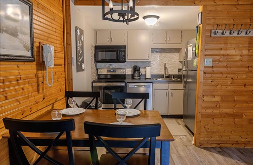Snowshoe Condo | SC 2407 Stylish Modern One-Bedroom with Fireplace Escape!