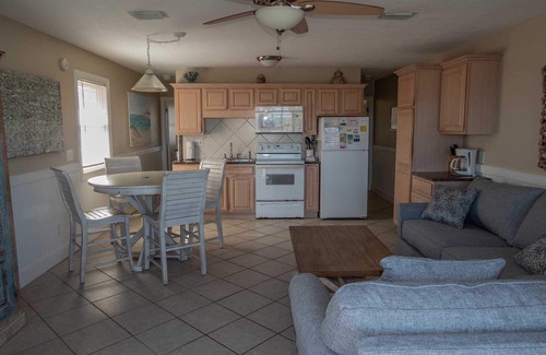 Cape San Blas Cottage | Scallop Cove #3 - Phish Headz - Bayfront, Pet Friendly, Save 15% on 25' Bookings!