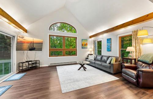 Sister Bay House | Scandia - Hot Tub, Arcade, Dog-Friendly, and Walk to Marina!