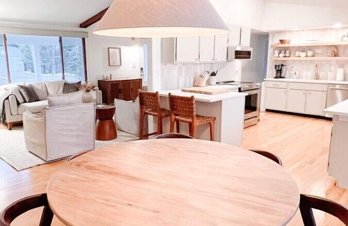 Sister Bay House | Scandia Retreat: Downtown Sister Bay