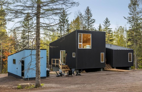 Lutsen Cabin | Scandinavian Chalet with Sauna in Lutsen - Blue