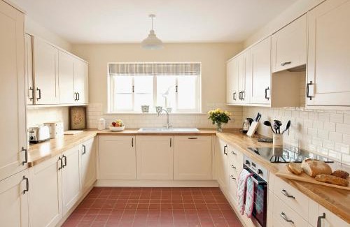 Scalby House | Scarborough Cottage-Ixh
