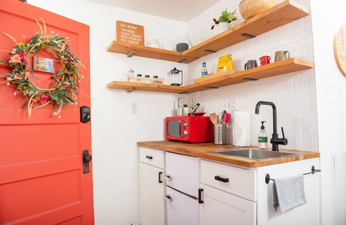 Grand Lake Cabin | Scarlet Paintbrush Cabin at Wild Acre Cabins