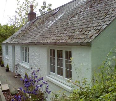 Penpont House | Scaurbridge Cottage with Hot Tub and Sauna