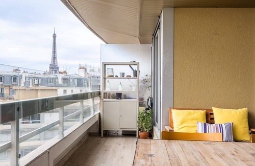 Necker Apartment | Scenes of the Eiffel Tower, by Veeve