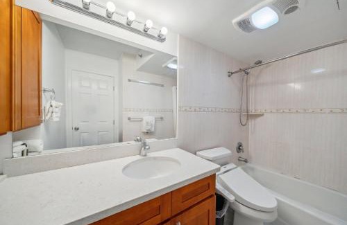 Honolulu Apartment | Scenic 23rd-Floor Corner Retreat with Diamond Head & Ocean Views (12305)